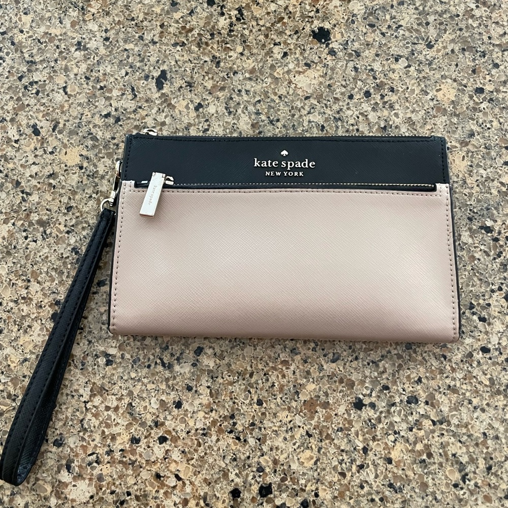Kate Spade Black and Gold Zip Wallet